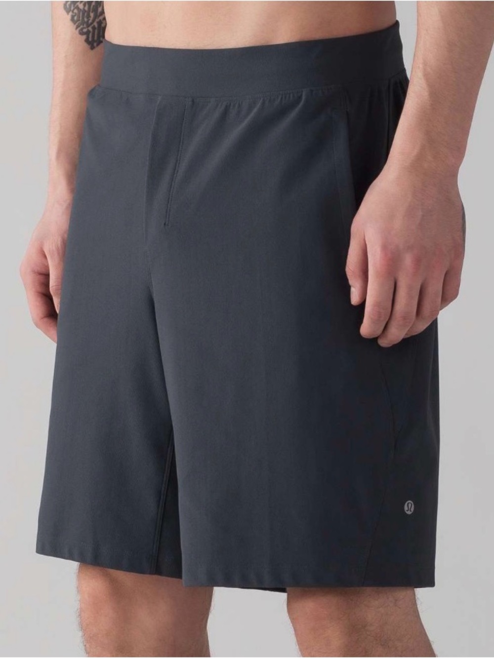 lululemon athletica Men's Twill Chill 9” Dark Gray Performance Shorts